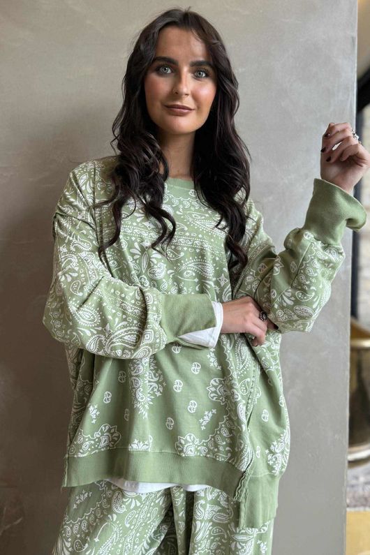 Bandana B Chill Sweatshirt Matcha